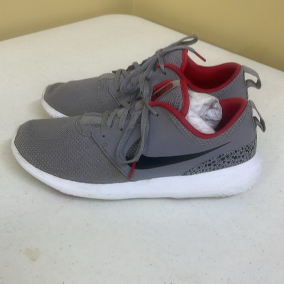 Women’s Nike Rosche G Golf Shoes Size 8.5 Grey Black And White Lace Up - Picture 16 of 16